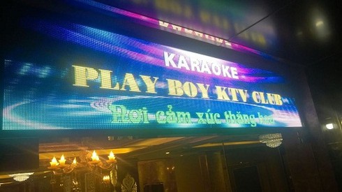 Hà Tĩnh: Truy tìm nhóm người dùng súng bắn vào quán karaoke - ảnh 1