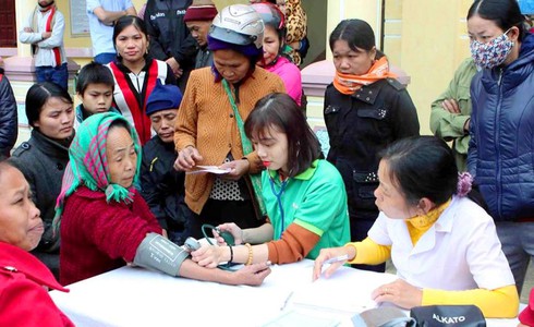 Nghệ An: Hơn 1000 bà con dân tộc vùng cao được khám, chữa bệnh miễn phí - ảnh 1