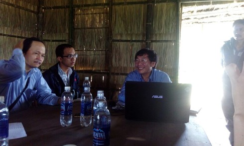 Bia Quốc học bị sơn “lòe loẹt”: Phó GĐ bảo