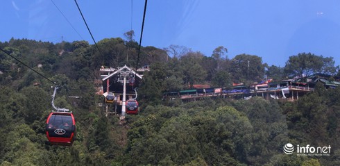 Hà Tĩnh: Chùa Hương Tích khai hội trong mưa - ảnh 4