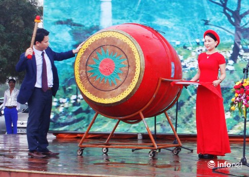 Hà Tĩnh: Chùa Hương Tích khai hội trong mưa - ảnh 1