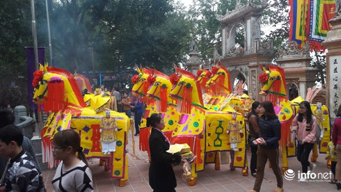 Hà Tĩnh: Đốt hàng trăm