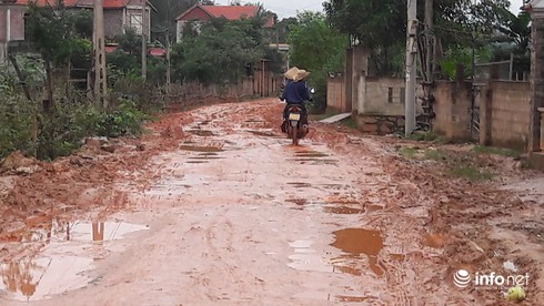Những con đường “tắm bùn” ở Bố Trạch - Quảng Bình - ảnh 3