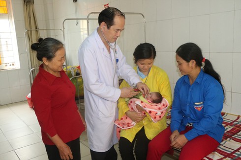 Hà Tĩnh: Sản phụ viết thư cảm ơn bác sĩ sau khi được cứu sống - ảnh 1