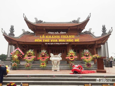 Chủ tịch nước Trần Đại Quang cắt băng khánh thành đền thờ vua Mai Hắc Đế - ảnh 2