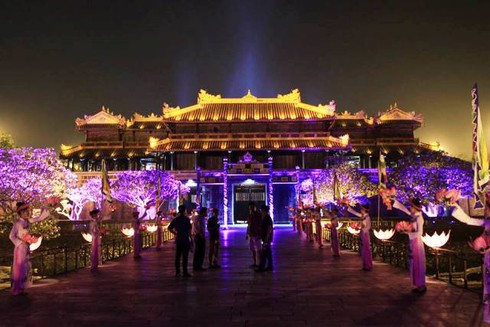 Đại Nội Huế: Lần đầu tiên mở cửa về đêm đón du khách vào tham quan - ảnh 1