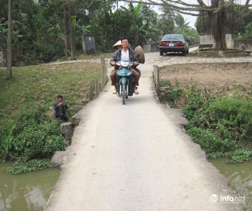 Thanh Hóa: Đánh đu tính mạng trên cây cầu “tử thần” - ảnh 8