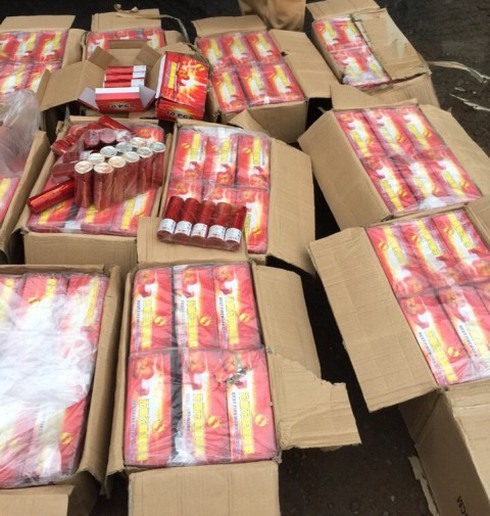 Sau Tết vẫn dùng xe tải chở hơn 2.000 quả pháo nổ đi bán - ảnh 2