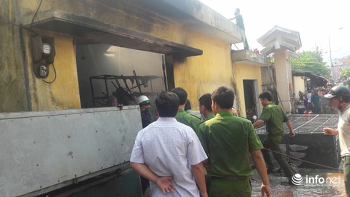 Chủ tịch huyện hủy họp, ra hiện trường chỉ đạo chữa cháy chợ Đồng Lê - ảnh 4