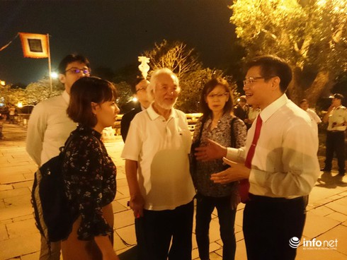 Đại nội Huế: Đón hàng nghìn lượt du khách trong đêm mở cửa đầu tiên - ảnh 14