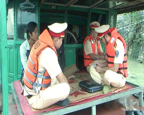 Hàng loạt tàu