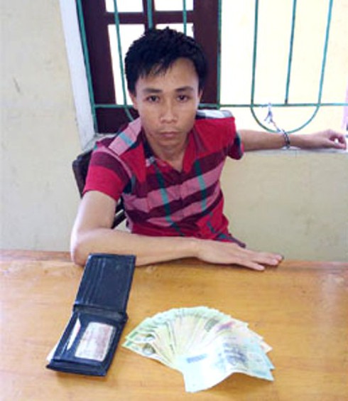 Giả người nhà bệnh nhân, vào bệnh viện trộm tài sản - ảnh 1