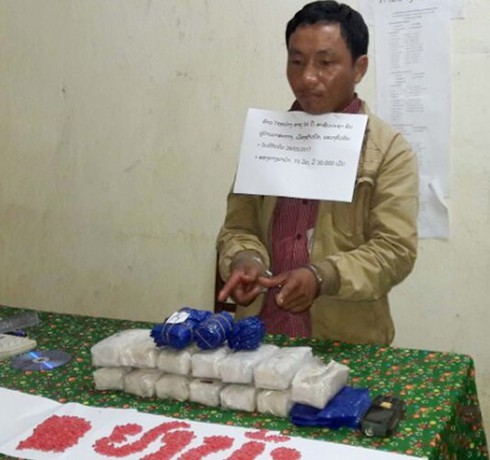 Đối tượng người Lào dùng xe máy chở 30.000 viên ma túy tổng hợp đi bán - ảnh 1