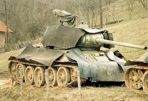 Xe tăng T-34 - 80 tuổi vẫn