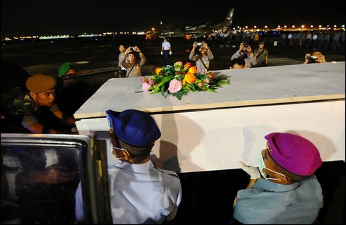 Indonesia đình chỉ công tác nhân viên hàng không, áp dụng quy tắc mới - ảnh 1