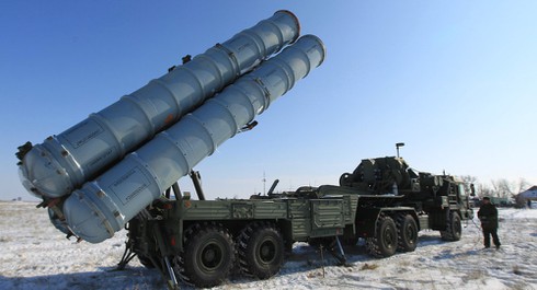 Hệ thống tên lửa S-400 được triển khai gần Moscow - ảnh 1
