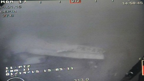 Đã phát hiện thân máy bay QZ8501 - ảnh 3