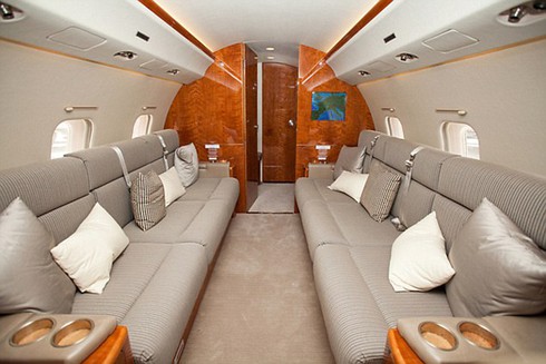 1.700 máy bay tư nhân tới Thụy Sỹ, gây