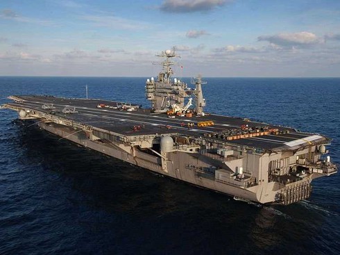 Lầu Năm Góc yêu cầu 678 triệu USD để tiếp nhiên liệu tàu sân bay - ảnh 1