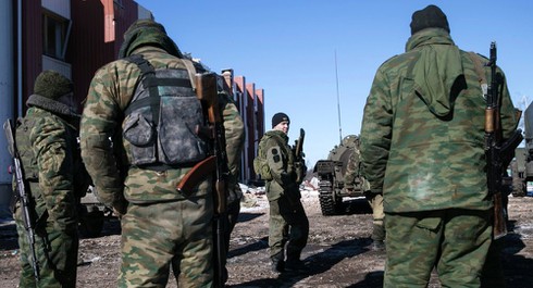 Ly khai và quân chính phủ Ukraine lần đầu trực tiếp đàm phán - ảnh 1