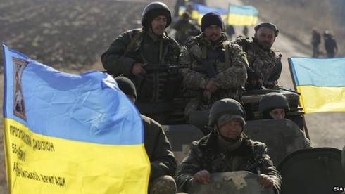 Nghị sĩ Mỹ kêu gọi Tổng thống Obama gửi vũ khí đến Ukraine - ảnh 1