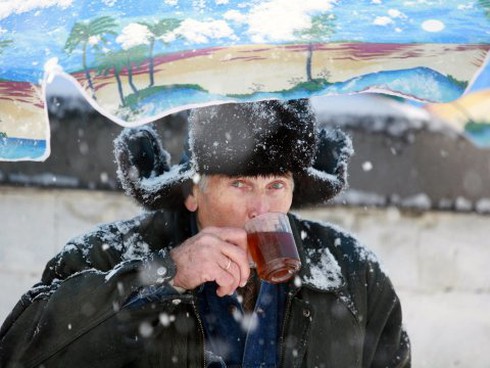 Báo Mỹ: Người dân Nga chỉ đủ tiền để mua thức ăn? - ảnh 1