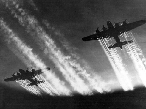 Máy bay ném bom B-17: Hung thần của Thế chiến II - ảnh 11