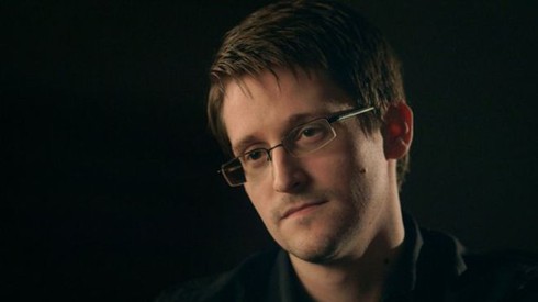 Snowden sẵn sàng ngồi tù, chờ đợi phản hồi từ Mỹ - ảnh 1