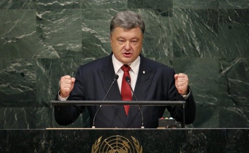 Tổng thống Poroshenko “dọa” Nga sẽ phải trả giá đắt trong vấn đề Syria - ảnh 1