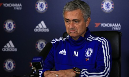 Jose Mourinho bị phạt tiền, cấm chỉ đạo 1 trận - ảnh 1