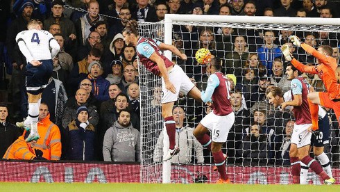 Giải Ngoại hạng Anh: Đội hình tiêu biểu của vòng 13 - ảnh 2