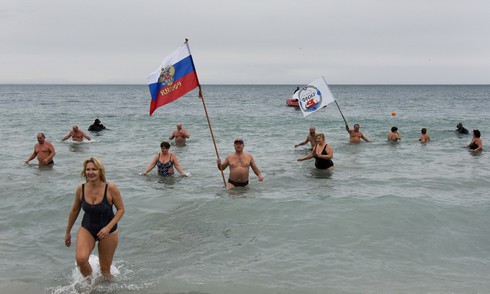 Crimea không hối hận tách khỏi Ukraine, nhưng mong đợi nhiều hơn từ Nga - ảnh 1