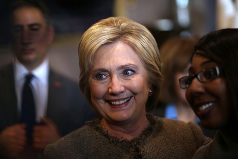 Bà Clinton và ông Trump đại thắng trong ngày
