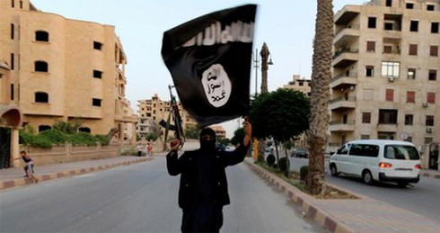 Lo sợ bị tiêu diệt, IS tuyên bố tình trạng khẩn cấp ở Raqqa - ảnh 1