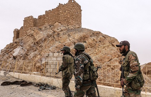 Nga chủ động hỗ trợ quân đội Syria, đề phòng quân khủng bố chiếm Aleppo - ảnh 1