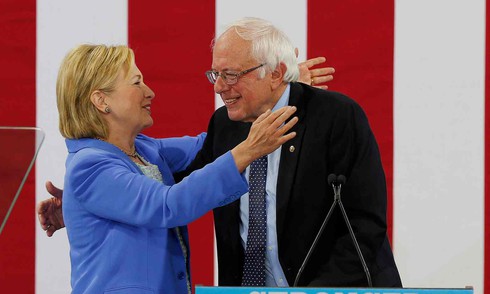 Bầu cử Tổng thống Mỹ: Sanders chính thức liên kết với Clinton để chống Trump - ảnh 1