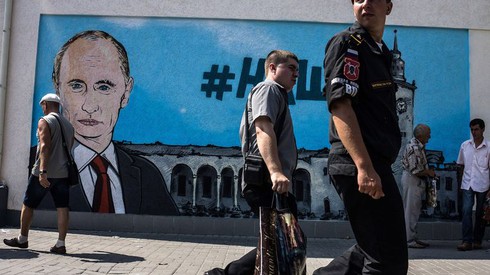 Crimea nóng lên, kinh tế Nga lạnh dần - ảnh 1