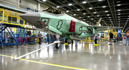 Lo siêu tiêm kích F-35
