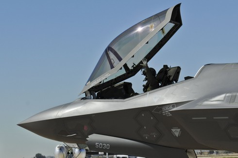 Tiêm kích J-20 của Trung Quốc có cùng đẳng cấp với F-35? - ảnh 1