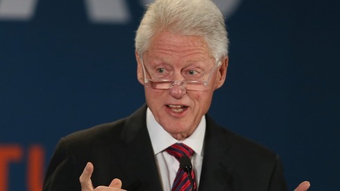 FBI công bố tài liệu Bill Clinton nhận hối lộ, tiếp tục giáng đòn đau lên bà Hillary - ảnh 1