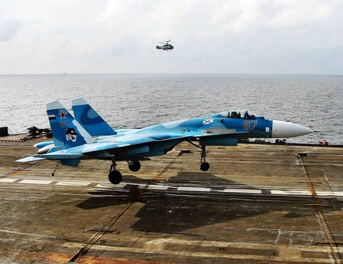 Chiến đấu cơ MiG -29K bị đâm khi hạ cánh lên tàu sân bay Nga - ảnh 2