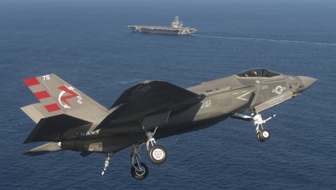 Hải quân Mỹ đang sẵn sàng chế tạo tàu sân bay cỡ nhỏ mới mang F-35? - ảnh 1