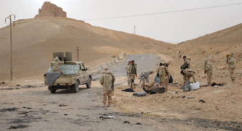 Được Nga hậu thuẫn triệt để, quân đội Syria lại đánh bật IS khỏi Palmyra - ảnh 1