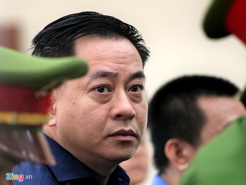 Hoan phien toa phuc tham Vu 'nhom' trong dai an Dong A hinh anh 1