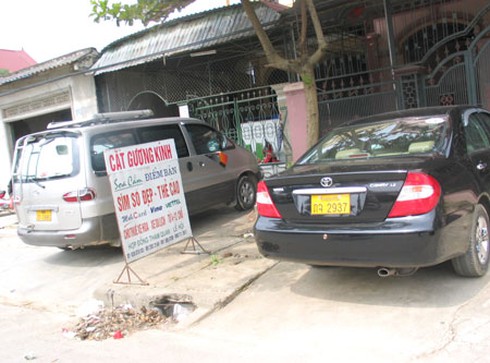 Độc chiêu CSGT xử lý người Việt giả dạng người Lào trốn phạt - ảnh 1