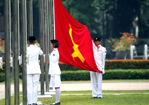 Cờ đỏ sao vàng - Biểu tượng bất diệt của Tổ quốc Việt Nam - ảnh 11