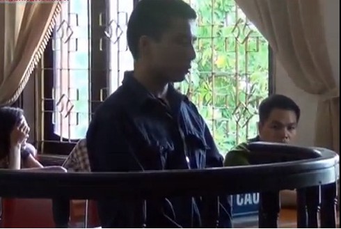 Lừa chiếm xe đạp điện còn hiếp dâm chủ nhân - ảnh 1