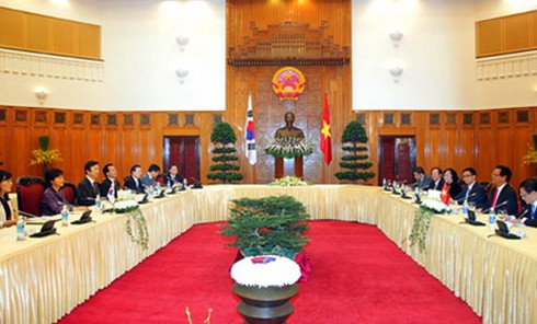 Thủ tướng Nguyễn Tấn Dũng hội kiến với Tổng thống Hàn Quốc Park Geun-Hye - ảnh 2