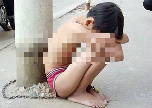 Đánh đập, đày nắng con ruột 9 tuổi gây phẫn nộ nhân dân - ảnh 1