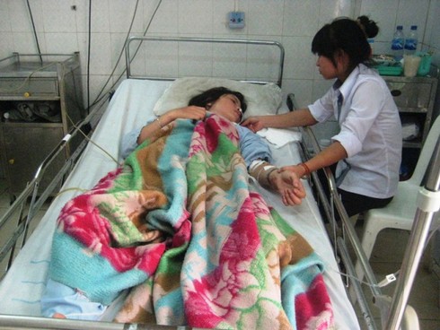 Hai nữ sinh tự tử bằng thuốc giảm đau, thuốc sâu và xăng - ảnh 1